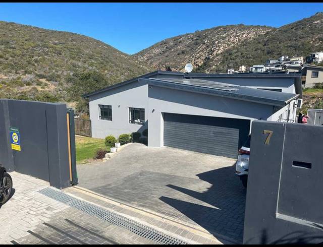 3 BEDROOM HOUSE FOR SALE IN ISLAND VIEW